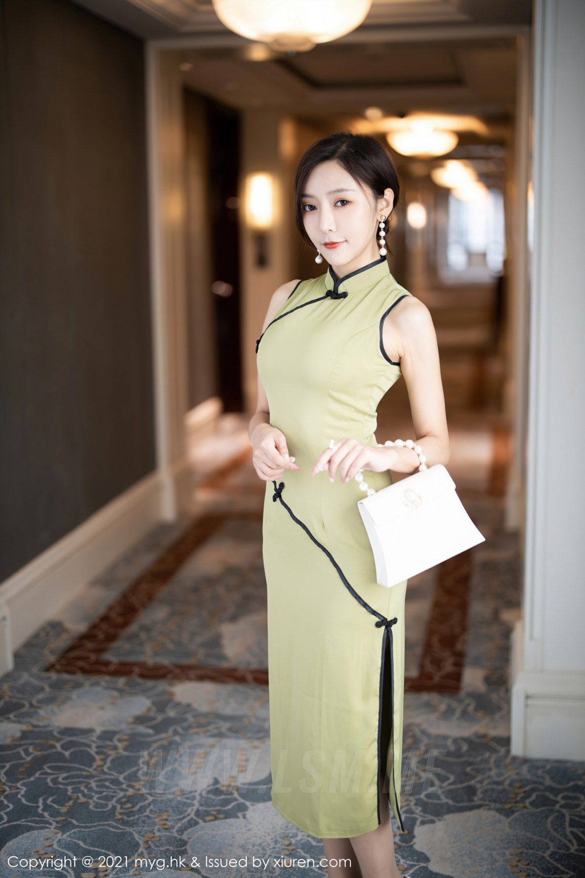 动漫美女比基尼
